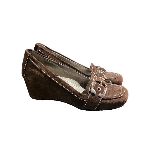 Marc Fisher brown leather wedges. Size 5 - Picture 8 of 9